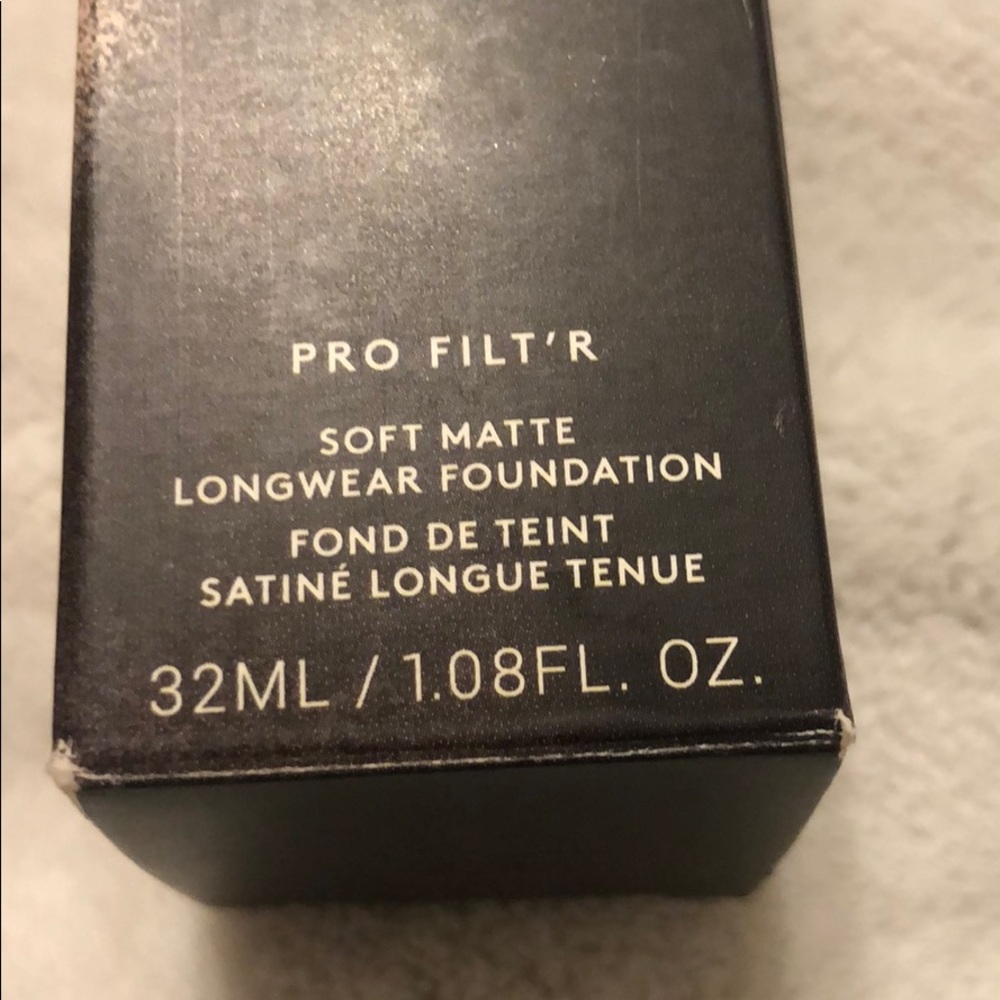 Fenty 350 Pro Filt’r Soft Matte Foundation - Picture 4 of 4